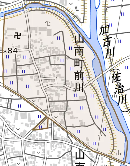 山南町前川とその周辺の地図。町の範囲を重ねている