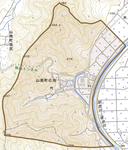 山南町応地とその周辺の地図。町の範囲を重ねている