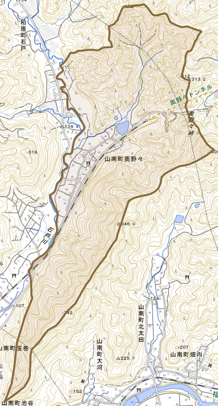 山南町奥野々とその周辺の地図。町の範囲を重ねている