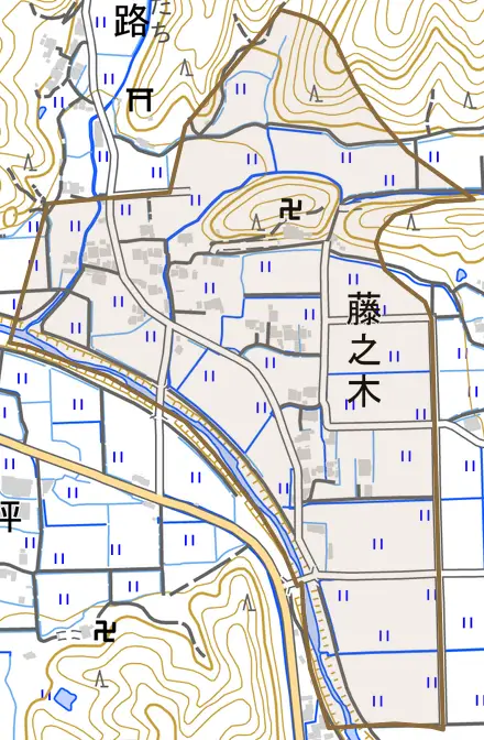 藤之木とその周辺の地図。町の範囲を重ねている