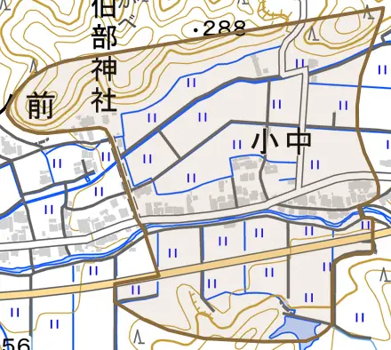 小中とその周辺の地図。町の範囲を重ねている