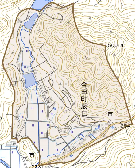 今田町辰巳とその周辺の地図。町の範囲を重ねている