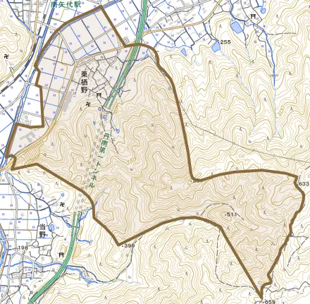 栗栖野とその周辺の地図。町の範囲を重ねている