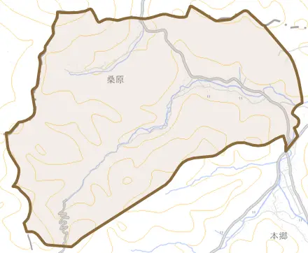 桑原とその周辺の地図。町の範囲を重ねている
