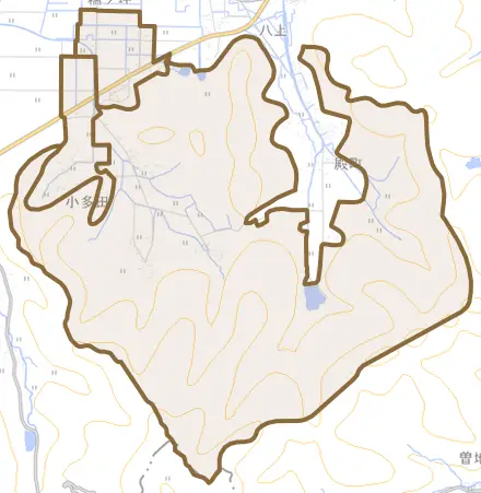 小多田とその周辺の地図。町の範囲を重ねている