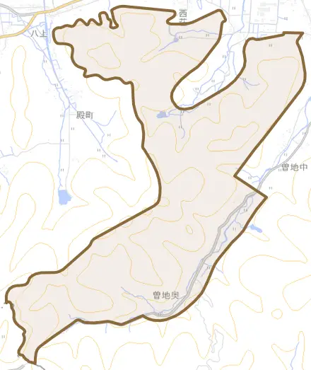 曽地奥とその周辺の地図。町の範囲を重ねている