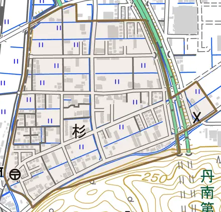 杉とその周辺の地図。町の範囲を重ねている