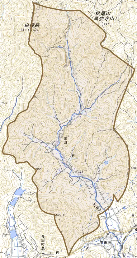 住山とその周辺の地図。町の範囲を重ねている