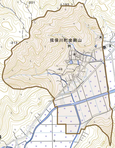 揖保川町金剛山とその周辺の地図。町の範囲を重ねている