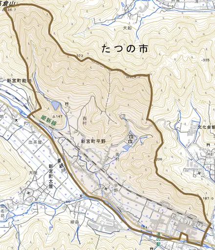 新宮町平野とその周辺の地図。町の範囲を重ねている