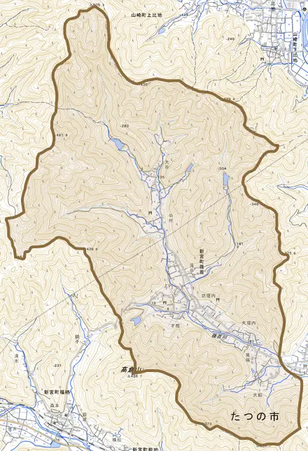 新宮町篠首とその周辺の地図。町の範囲を重ねている