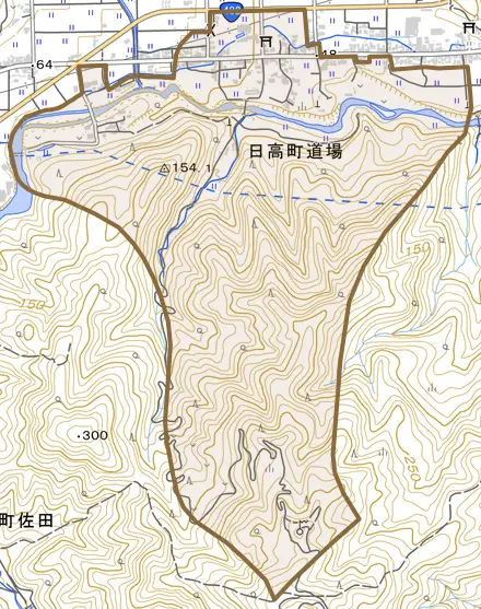 日高町道場とその周辺の地図。町の範囲を重ねている