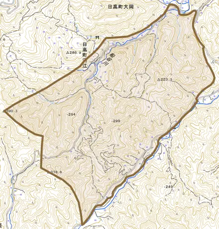 日高町河江とその周辺の地図。町の範囲を重ねている