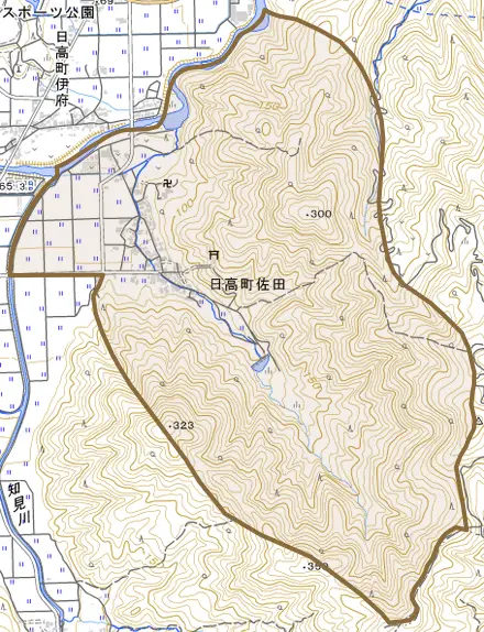 日高町佐田とその周辺の地図。町の範囲を重ねている