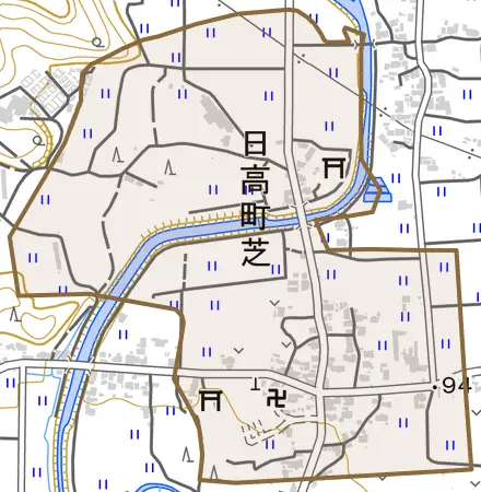 日高町芝とその周辺の地図。町の範囲を重ねている