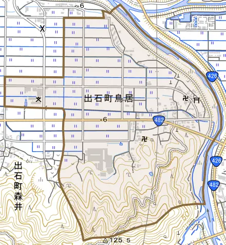 出石町鳥居とその周辺の地図。町の範囲を重ねている