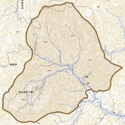 目坂とその周辺の地図。町の範囲を重ねている