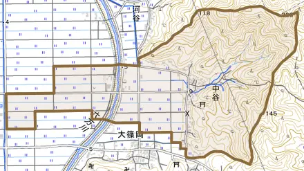 中谷とその周辺の地図。町の範囲を重ねている