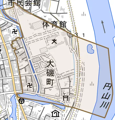 大磯町とその周辺の地図。町の範囲を重ねている