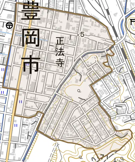 正法寺とその周辺の地図。町の範囲を重ねている