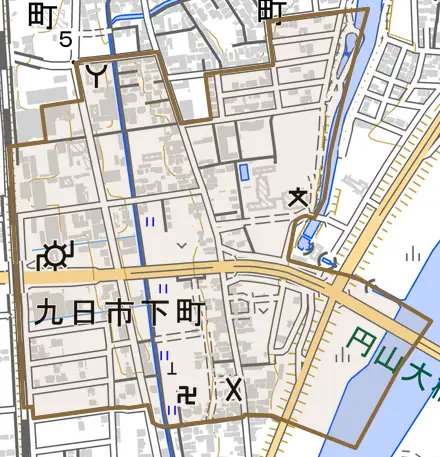 昭和町とその周辺の地図。町の範囲を重ねている