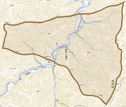 竹野町二連原とその周辺の地図。町の範囲を重ねている