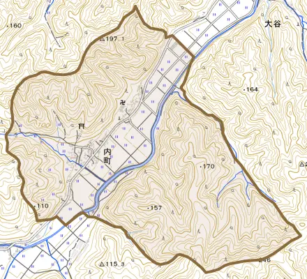 内町とその周辺の地図。町の範囲を重ねている
