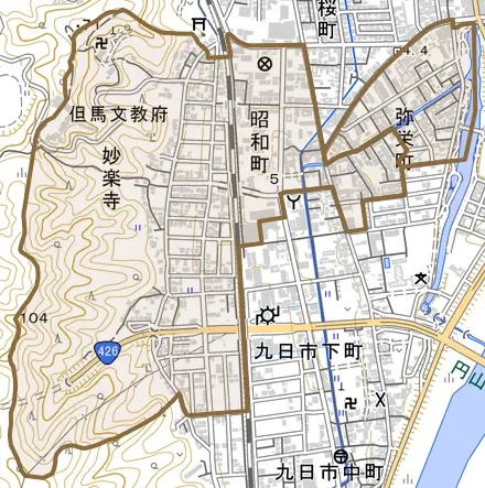 弥栄町とその周辺の地図。町の範囲を重ねている