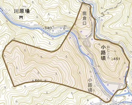 小路頃とその周辺の地図。町の範囲を重ねている