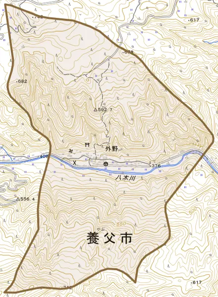 外野とその周辺の地図。町の範囲を重ねている