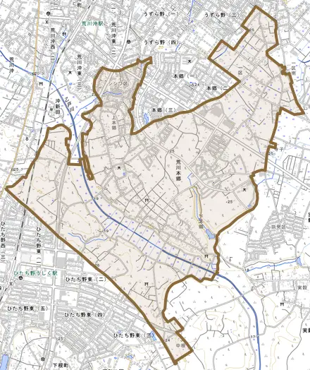 大字荒川本郷とその周辺の地図。町の範囲を重ねている
