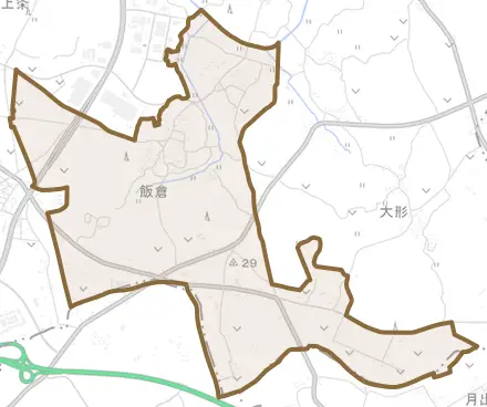 大字飯倉とその周辺の地図。町の範囲を重ねている