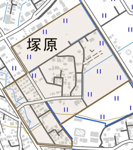 塚原とその周辺の地図。町の範囲を重ねている