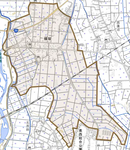 横塚とその周辺の地図。町の範囲を重ねている