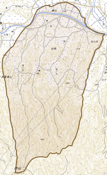 大字山田とその周辺の地図。町の範囲を重ねている