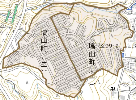 塙山町とその周辺の地図。町の範囲を重ねている