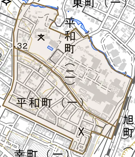 平和町とその周辺の地図。町の範囲を重ねている