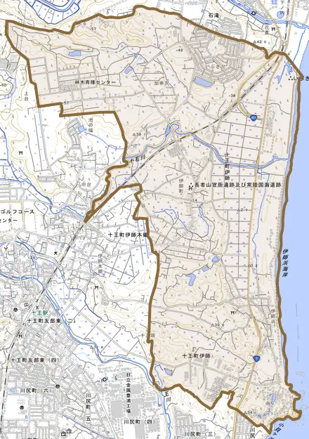 十王町伊師とその周辺の地図。町の範囲を重ねている