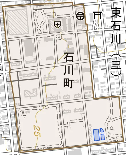 石川町とその周辺の地図。町の範囲を重ねている