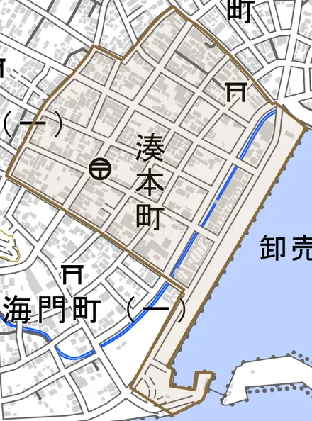 湊本町とその周辺の地図。町の範囲を重ねている