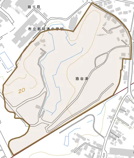 狢谷津とその周辺の地図。町の範囲を重ねている