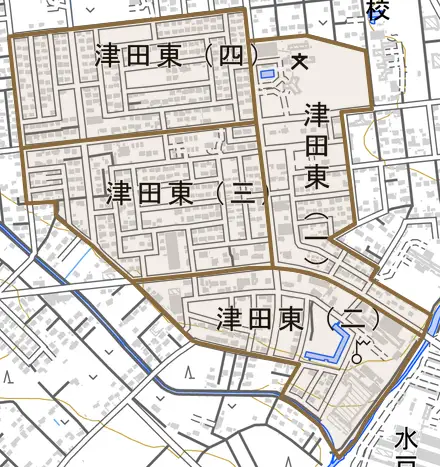 津田東とその周辺の地図。町の範囲を重ねている