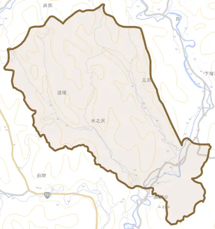氷之沢とその周辺の地図。町の範囲を重ねている