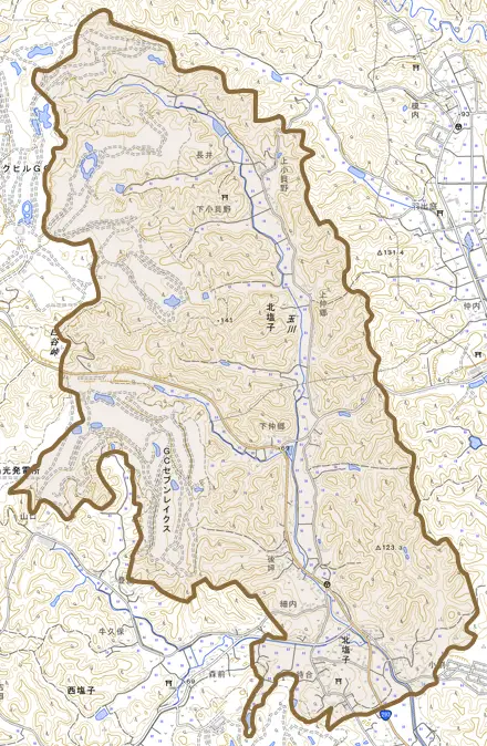 北塩子とその周辺の地図。町の範囲を重ねている