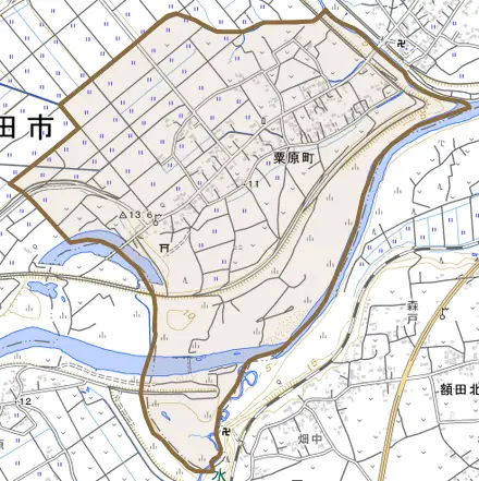 粟原町とその周辺の地図。町の範囲を重ねている
