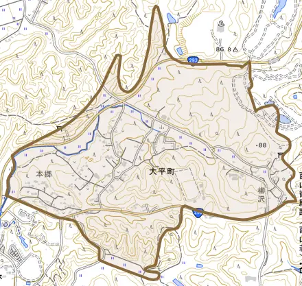 大平町とその周辺の地図。町の範囲を重ねている