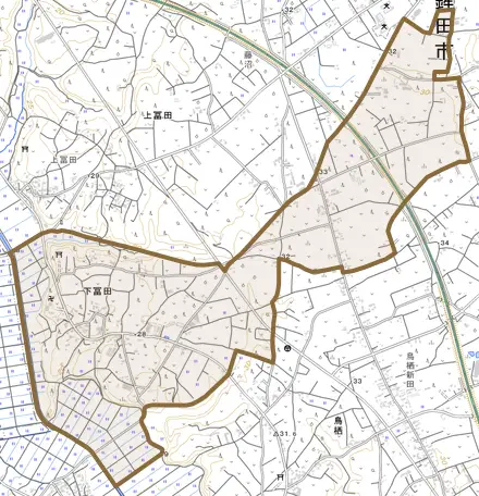 下冨田とその周辺の地図。町の範囲を重ねている