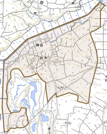 大字神谷とその周辺の地図。町の範囲を重ねている