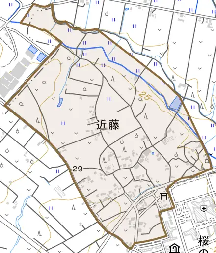 大字近藤とその周辺の地図。町の範囲を重ねている