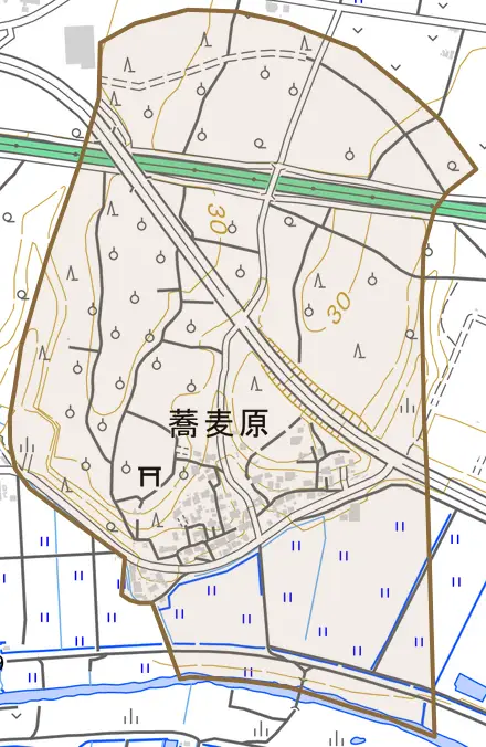 大字蕎麦原とその周辺の地図。町の範囲を重ねている